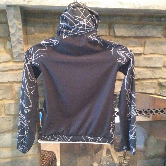 ⭐ Fabletics Unique hooded jacket - Picture 2 of 8